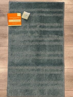 NEW Sonoma SmartStrand Bath Rug 20x34 Storm Blue Plush Accent Rug Anti-Stain
